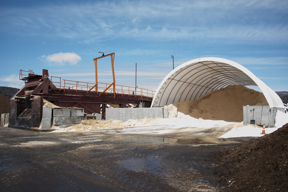 Wholesale Sawdust Delivered to New England